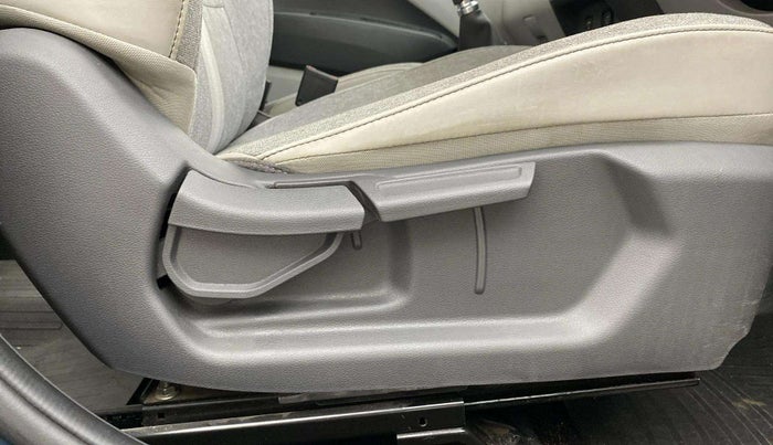 2019 Hyundai GRAND I10 NIOS SPORTZ 1.2 KAPPA VTVT, Petrol, Manual, 23,781 km, Driver Side Adjustment Panel