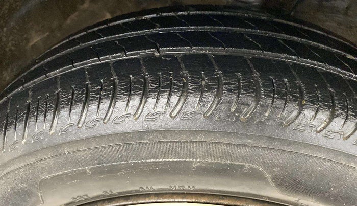 2020 Maruti S PRESSO VXI, Petrol, Manual, 38,919 km, Right Front Tyre Tread