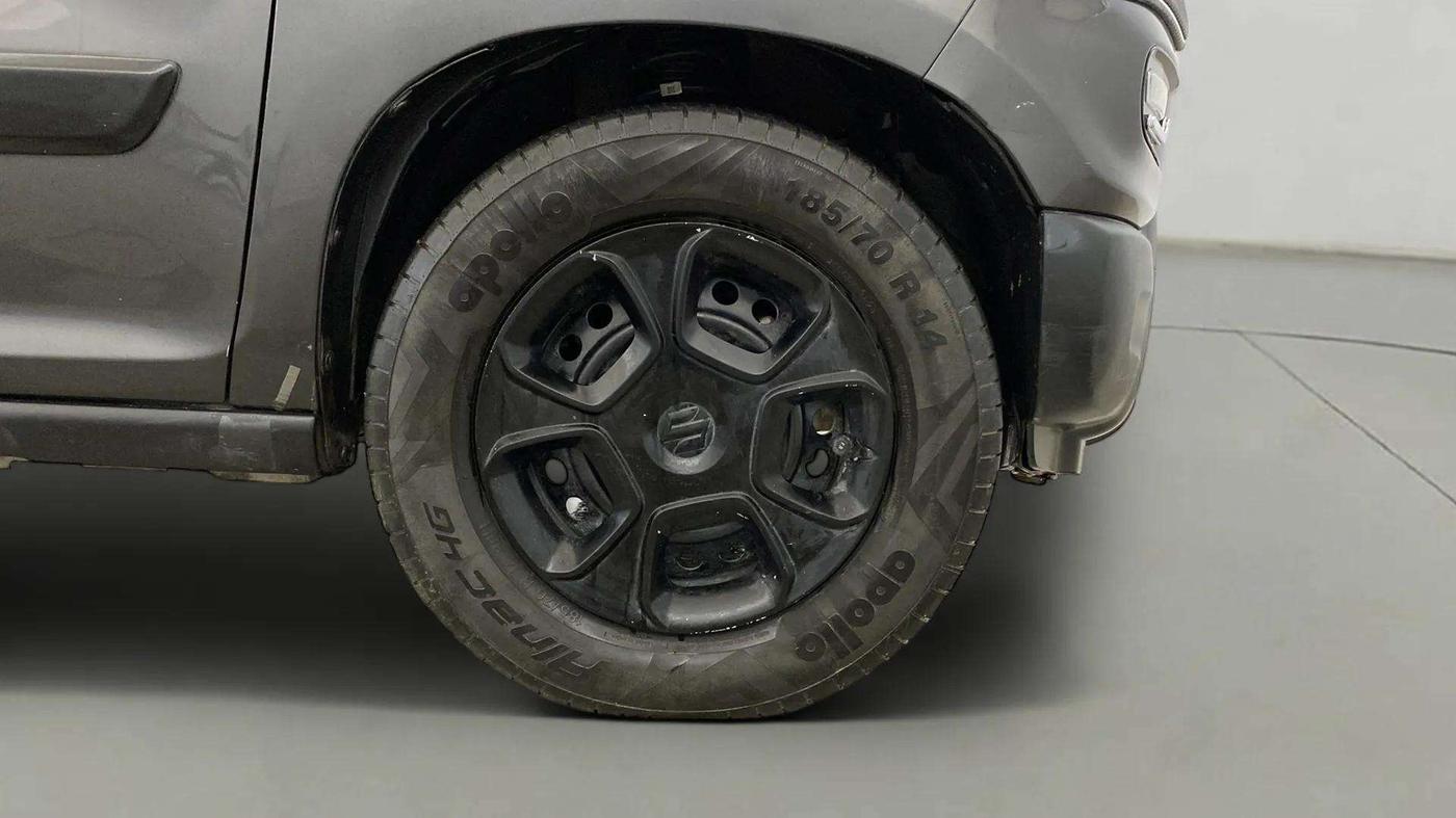 2023 Maruti S PRESSO VXI (O) AMT, Petrol, Automatic, 35,435 km, Right Front Wheel