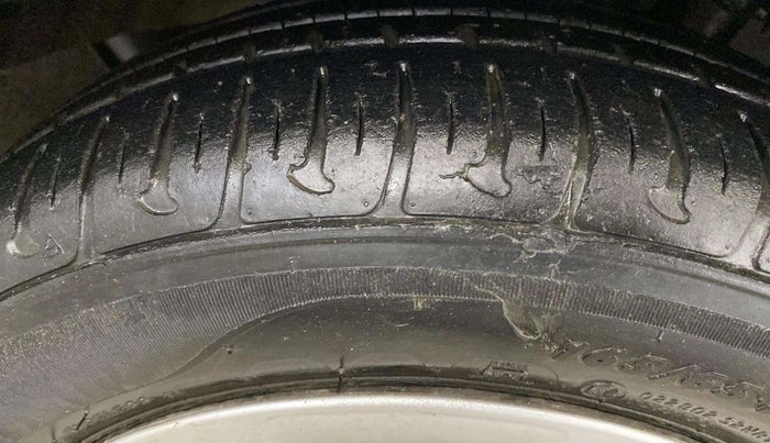2019 Hyundai Grand i10 SPORTZ 1.2 KAPPA VTVT, Petrol, Manual, 15,981 km, Right Front Tyre Tread