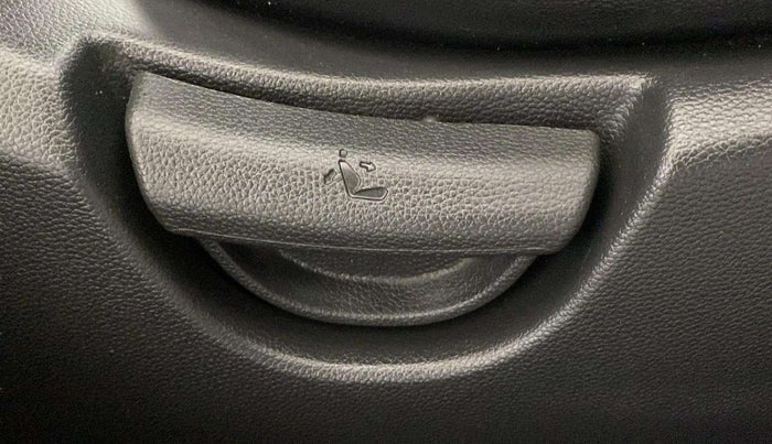 2019 Hyundai Grand i10 SPORTZ 1.2 KAPPA VTVT, Petrol, Manual, 15,981 km, Driver Side Adjustment Panel