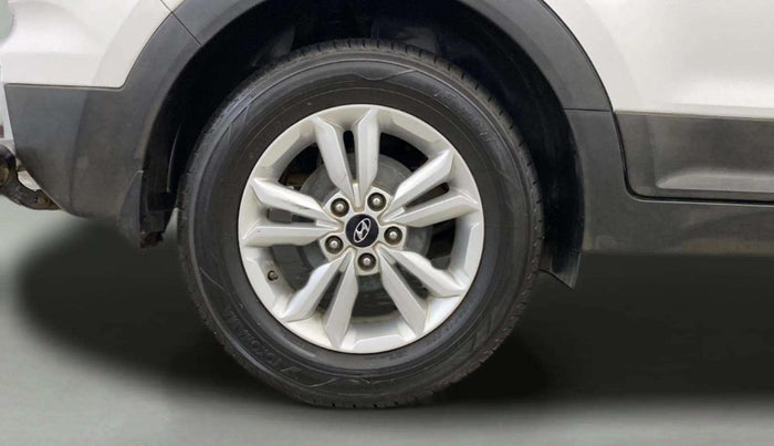 2016 Hyundai Creta SX PLUS 1.6 PETROL, Petrol, Manual, 50,117 km, Right Rear Wheel