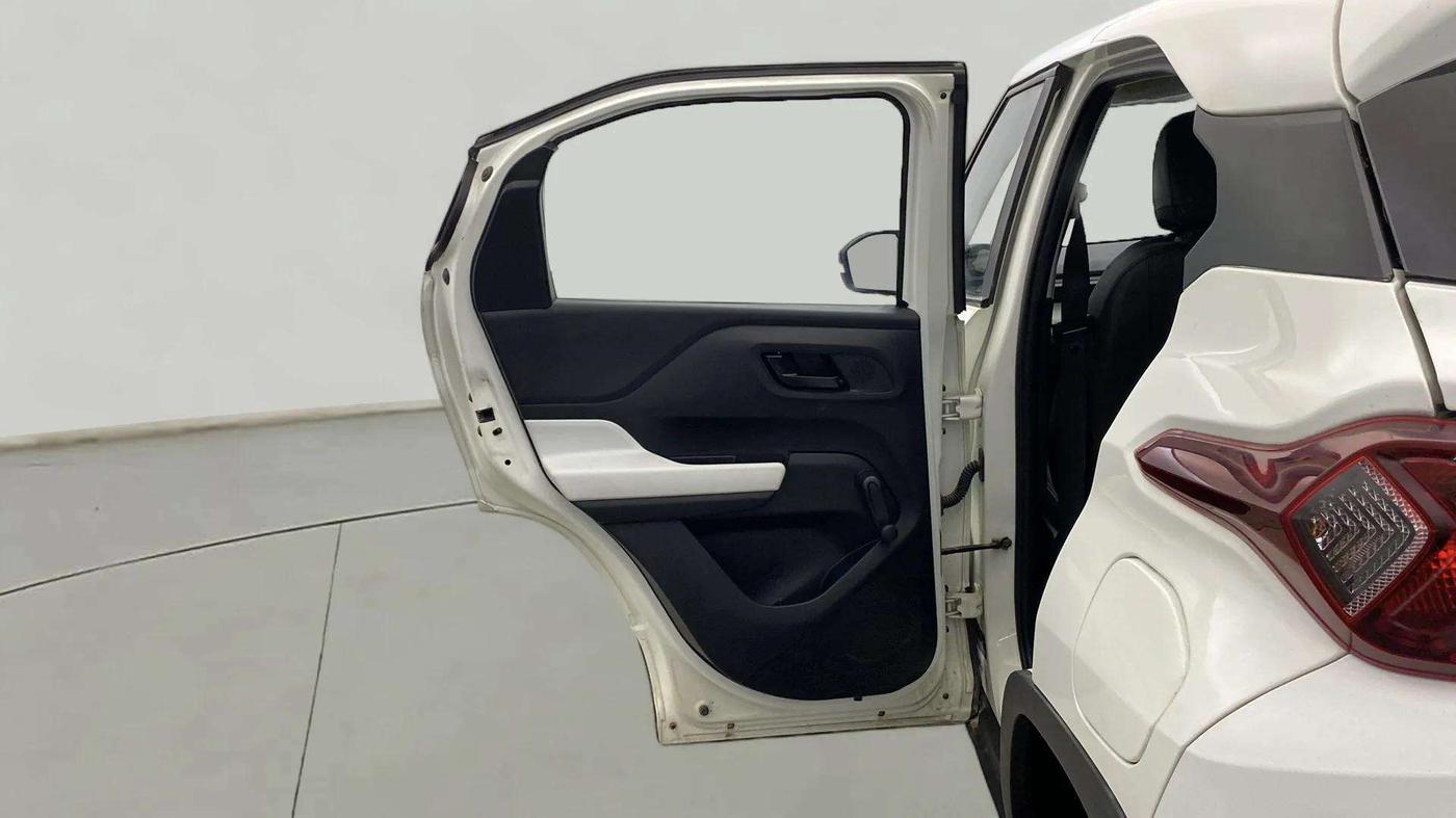 2023 Tata PUNCH PURE MT, Petrol, Manual, 37,043 km, LHS Rear Door