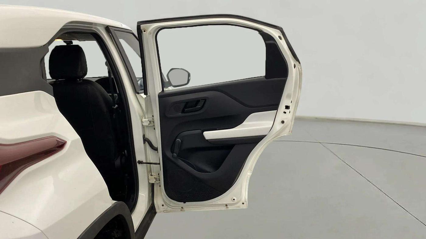 2023 Tata PUNCH PURE MT, Petrol, Manual, 37,043 km, RHS Rear Door