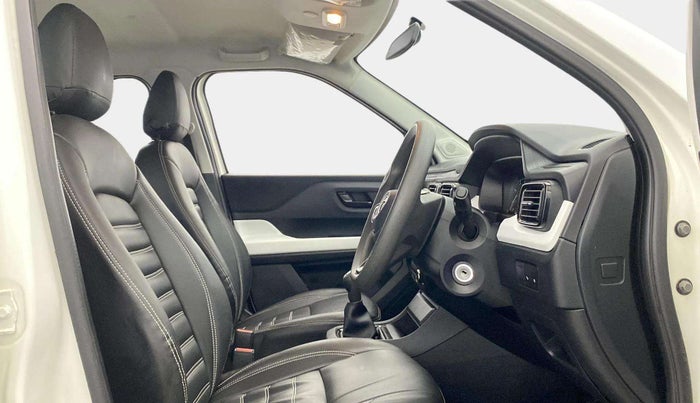 2023 Tata PUNCH PURE MT, Petrol, Manual, 37,043 km, Right Side Front Door Cabin