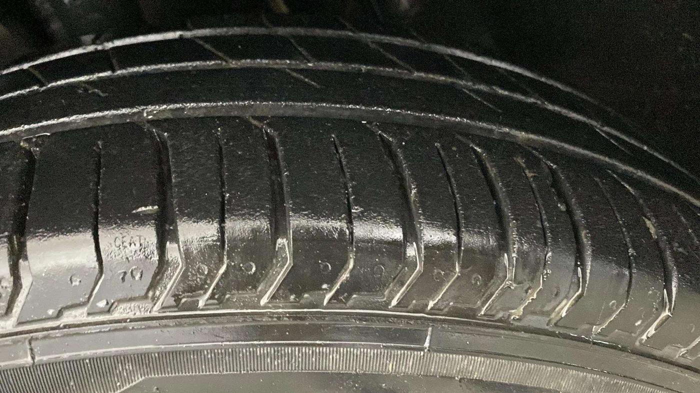 2023 Tata PUNCH PURE MT, Petrol, Manual, 37,043 km, Left Rear Tyre Tread