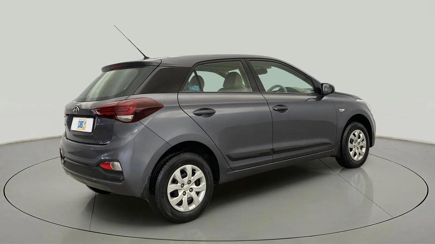 2018 Hyundai Elite i20 MAGNA EXECUTIVE 1.2, Petrol, Manual, 13,949 km, Right Back Diagonal