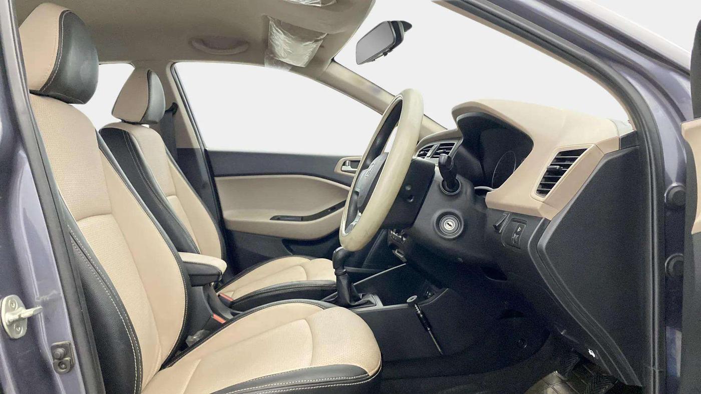2018 Hyundai Elite i20 MAGNA EXECUTIVE 1.2, Petrol, Manual, 13,949 km, Right Side Front Door Cabin