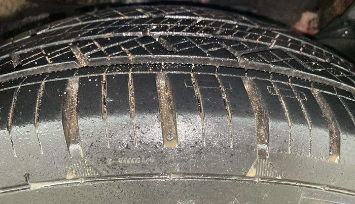 2019 KIA SELTOS HTX 1.5 PETROL DUAL TONE, Petrol, Manual, 74,053 km, Right Front Tyre Tread