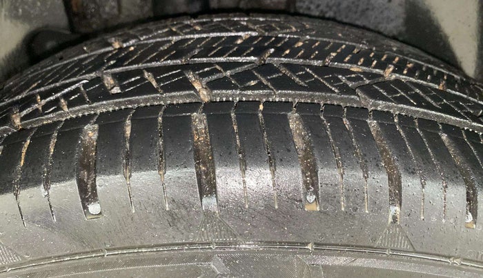 2019 KIA SELTOS HTX 1.5 PETROL DUAL TONE, Petrol, Manual, 74,053 km, Right Rear Tyre Tread