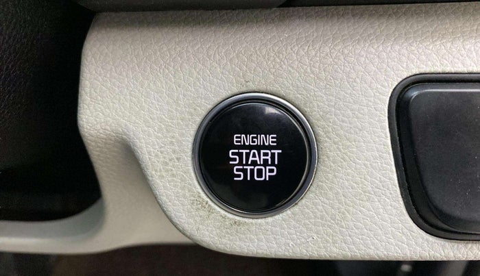 2019 KIA SELTOS HTX 1.5 PETROL DUAL TONE, Petrol, Manual, 74,053 km, Keyless Start/ Stop Button