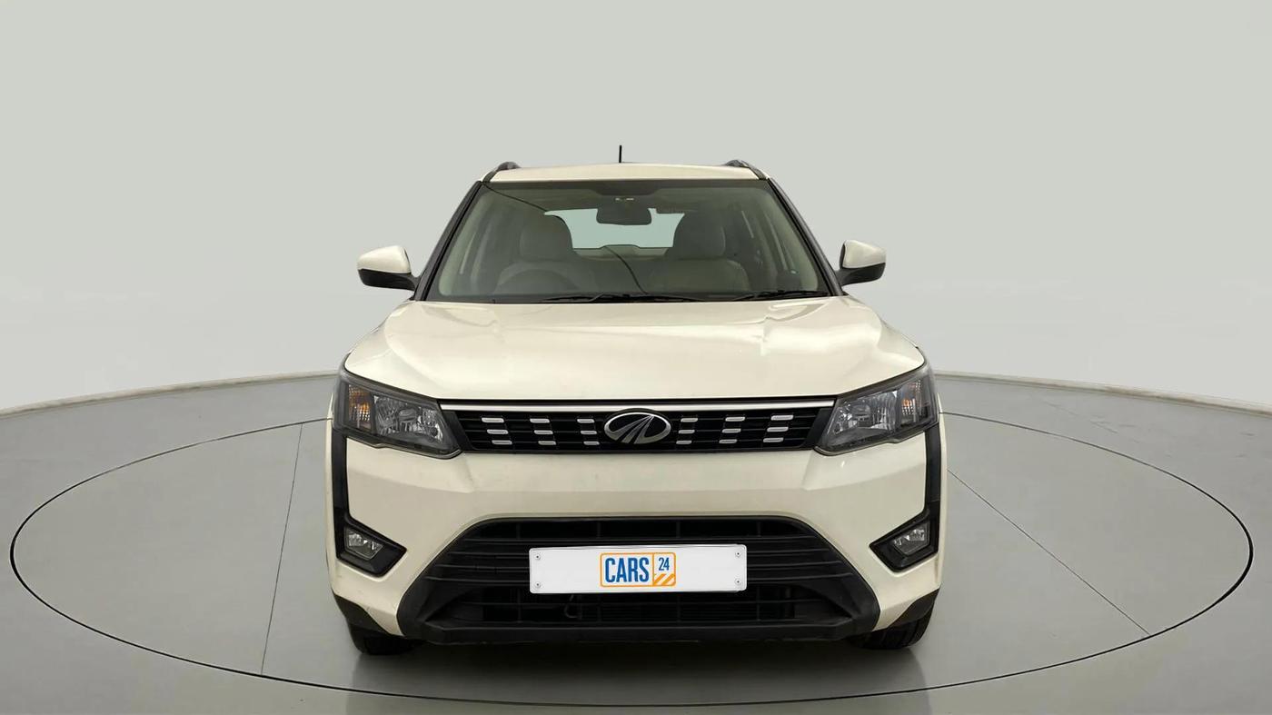 2022 Mahindra XUV300 W6 1.2 PETROL AMT, Petrol, Automatic, 23,262 km, Front