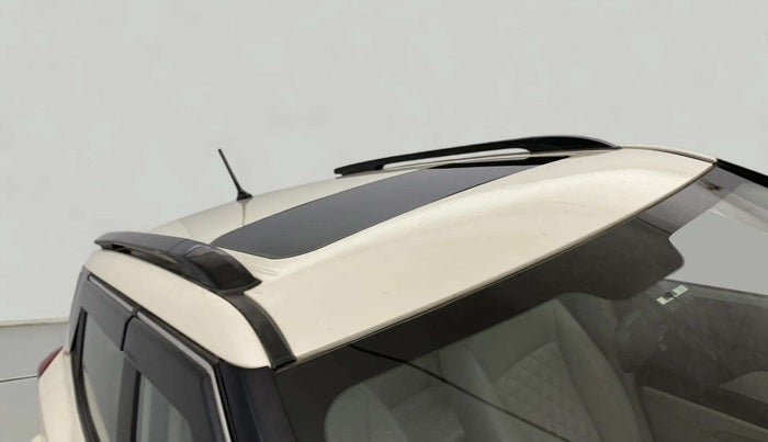 2022 Mahindra XUV300 W6 1.2 PETROL AMT, Petrol, Automatic, 23,147 km, Roof