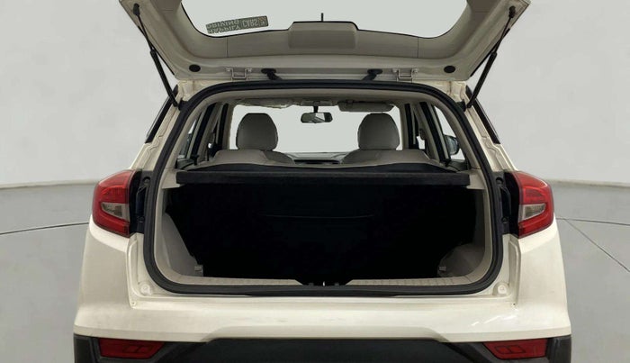 2022 Mahindra XUV300 W6 1.2 PETROL AMT, Petrol, Automatic, 23,147 km, Boot Open Zoomed View