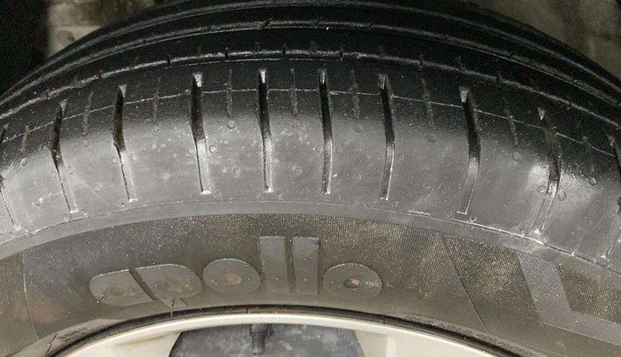2022 Mahindra XUV300 W6 1.2 PETROL AMT, Petrol, Automatic, 23,147 km, Left Rear Tyre Tread