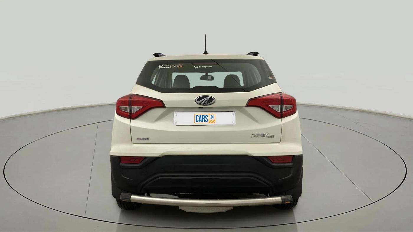 2022 Mahindra XUV300 W6 1.2 PETROL AMT, Petrol, Automatic, 23,262 km, Back/Rear