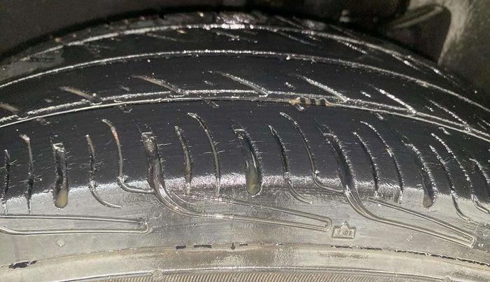 2019 Maruti Dzire VXI, Petrol, Manual, 96,049 km, Left Rear Tyre Tread