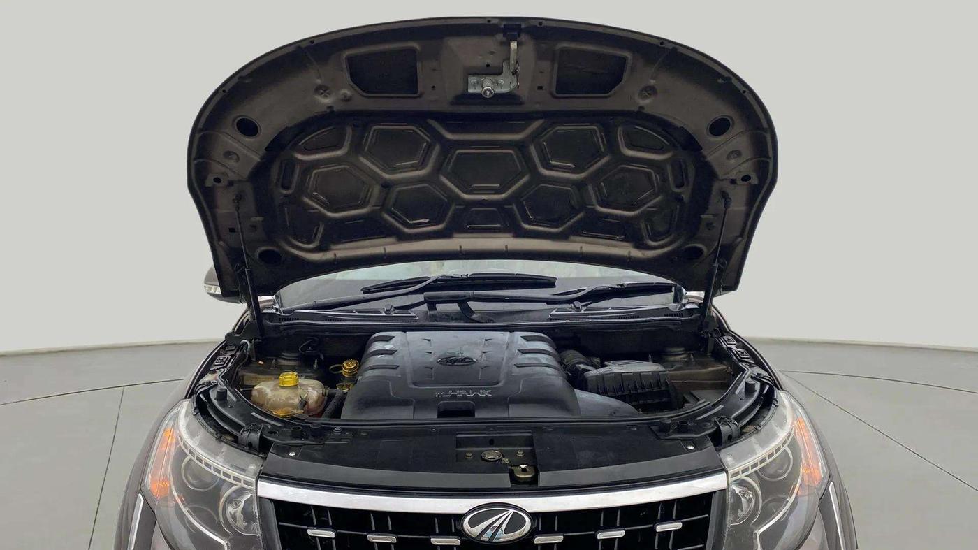 2018 Mahindra XUV500 W11 (O) AT, Diesel, Automatic, 55,415 km, Open Bonet
