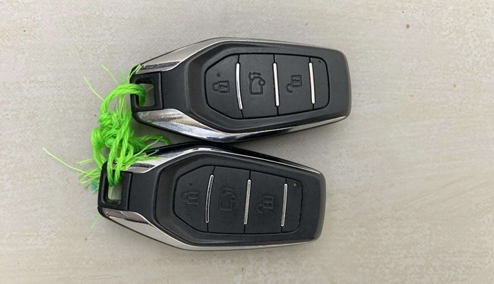 2018 Mahindra XUV500 W11 (O) AT, Diesel, Automatic, 55,415 km, Key Close Up