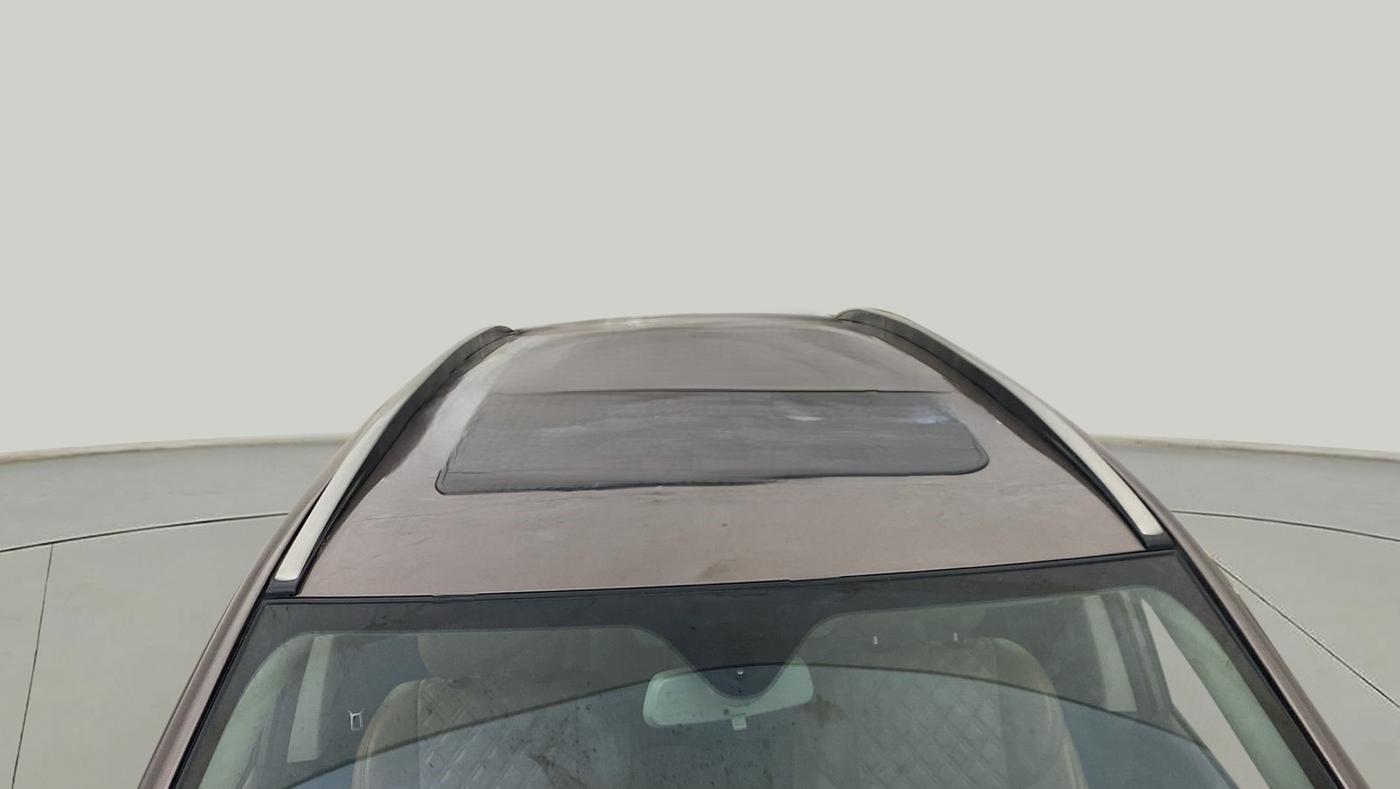 2018 Mahindra XUV500 W11 (O) AT, Diesel, Automatic, 55,415 km, Moonroof/ Sunroof