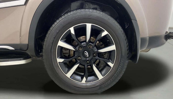 2018 Mahindra XUV500 W11 (O) AT, Diesel, Automatic, 55,415 km, Left Rear Wheel