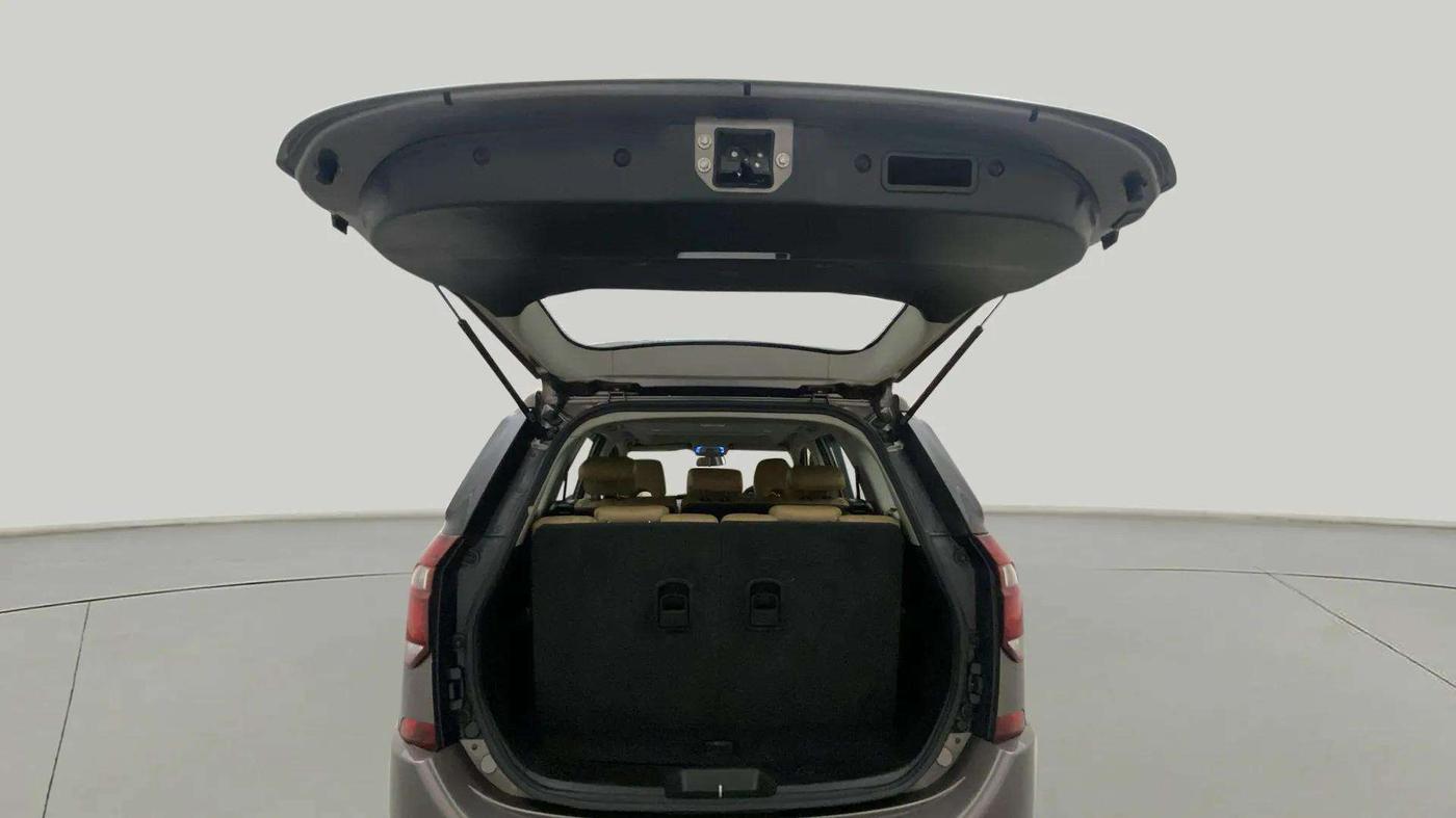 2018 Mahindra XUV500 W11 (O) AT, Diesel, Automatic, 55,415 km, Boot Door Open