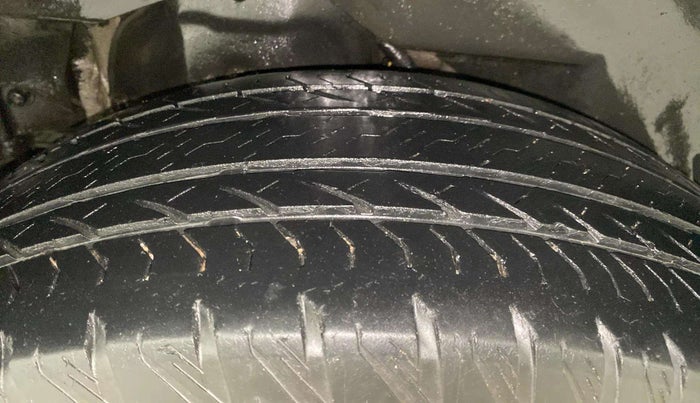 2018 Mahindra XUV500 W11 (O) AT, Diesel, Automatic, 55,415 km, Right Rear Tyre Tread