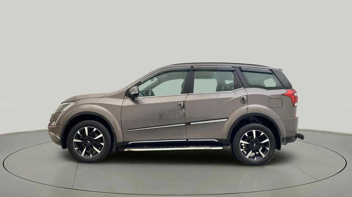 2018 Mahindra XUV500 W11 (O) AT, Diesel, Automatic, 55,415 km, Left Side