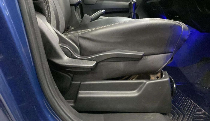 2019 Maruti XL6 ZETA AT, Petrol, Automatic, 94,037 km, Driver Side Adjustment Panel