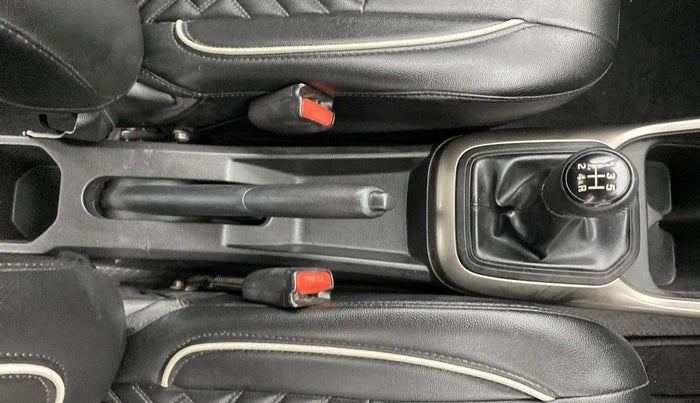 2018 Maruti IGNIS SIGMA 1.2, Petrol, Manual, 94,099 km, Gear Lever