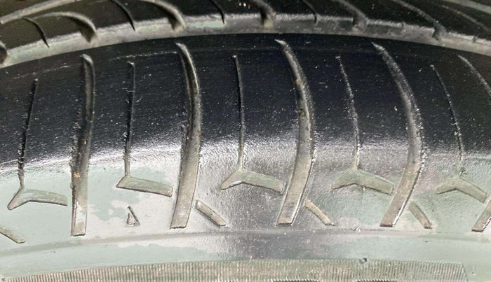 2018 Maruti IGNIS SIGMA 1.2, Petrol, Manual, 94,099 km, Right Front Tyre Tread