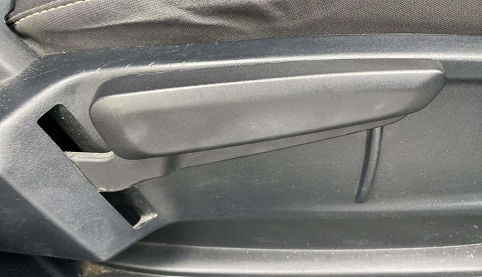 2021 Tata ALTROZ XZ PETROL, Petrol, Manual, 29,649 km, Driver Side Adjustment Panel