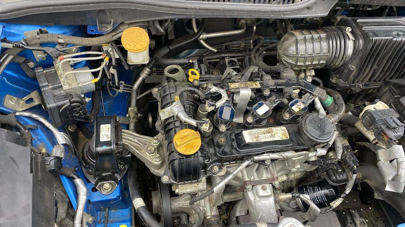 2021 Tata ALTROZ XZ PETROL, Petrol, Manual, 29,672 km, Engine View - Right
