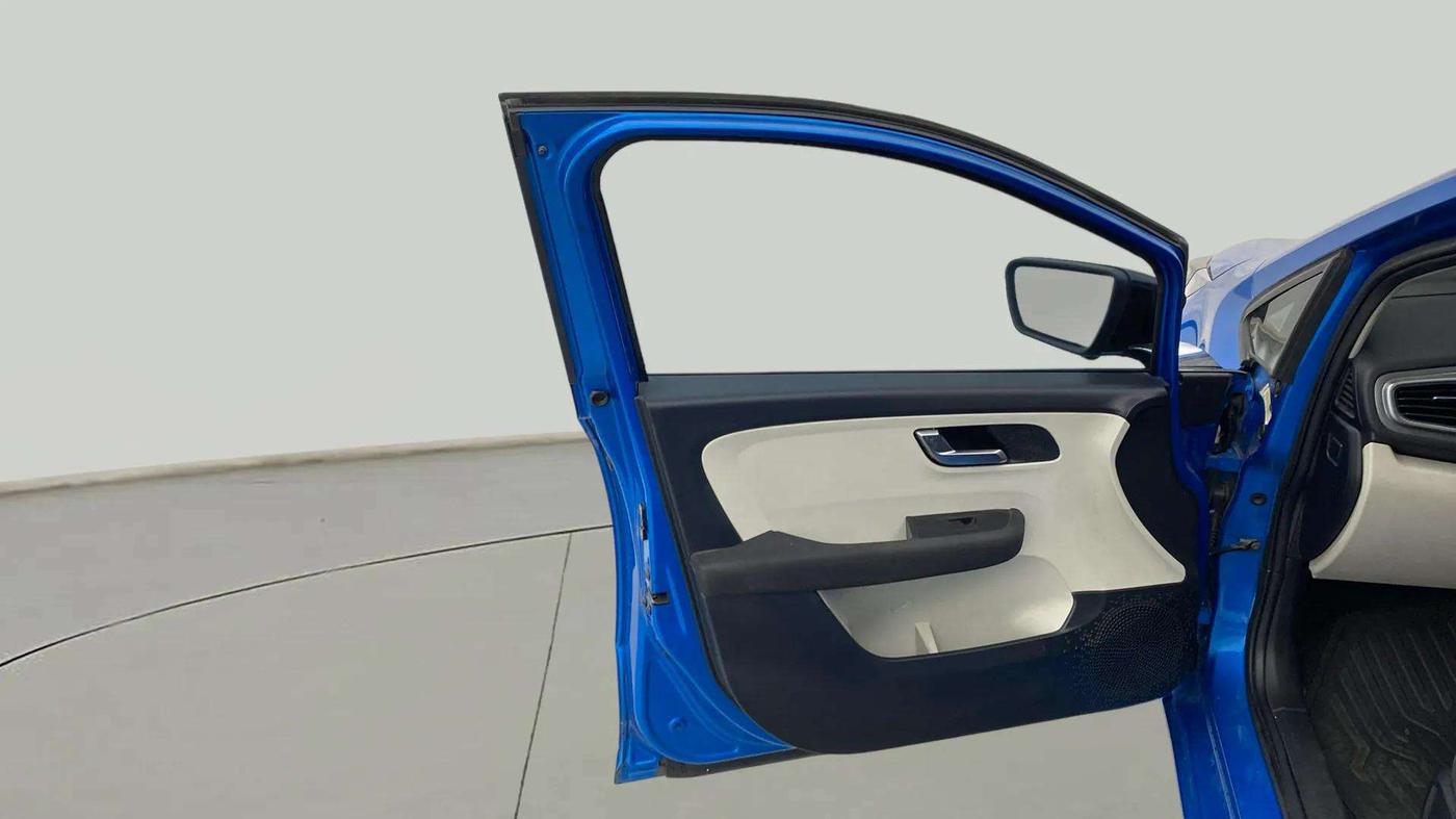 2021 Tata ALTROZ XZ PETROL, Petrol, Manual, 29,672 km, LHS Front Door