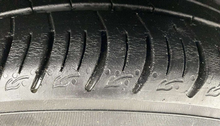 2021 Tata ALTROZ XZ PETROL, Petrol, Manual, 29,649 km, Right Front Tyre Tread