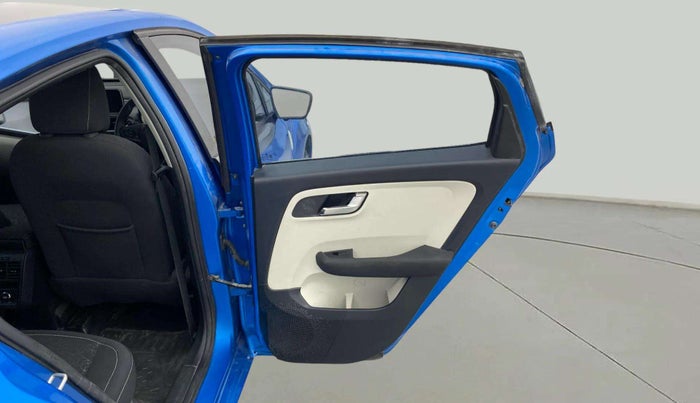 2021 Tata ALTROZ XZ PETROL, Petrol, Manual, 29,649 km, RHS Rear Door
