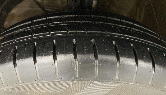 2023 Maruti Dzire ZXI CNG, CNG, Manual, 38,332 km, Left Front Tyre Tread