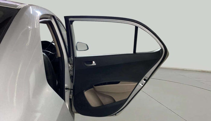 2015 Hyundai Xcent S (O) 1.2, Petrol, Manual, 79,743 km, RHS Rear Door