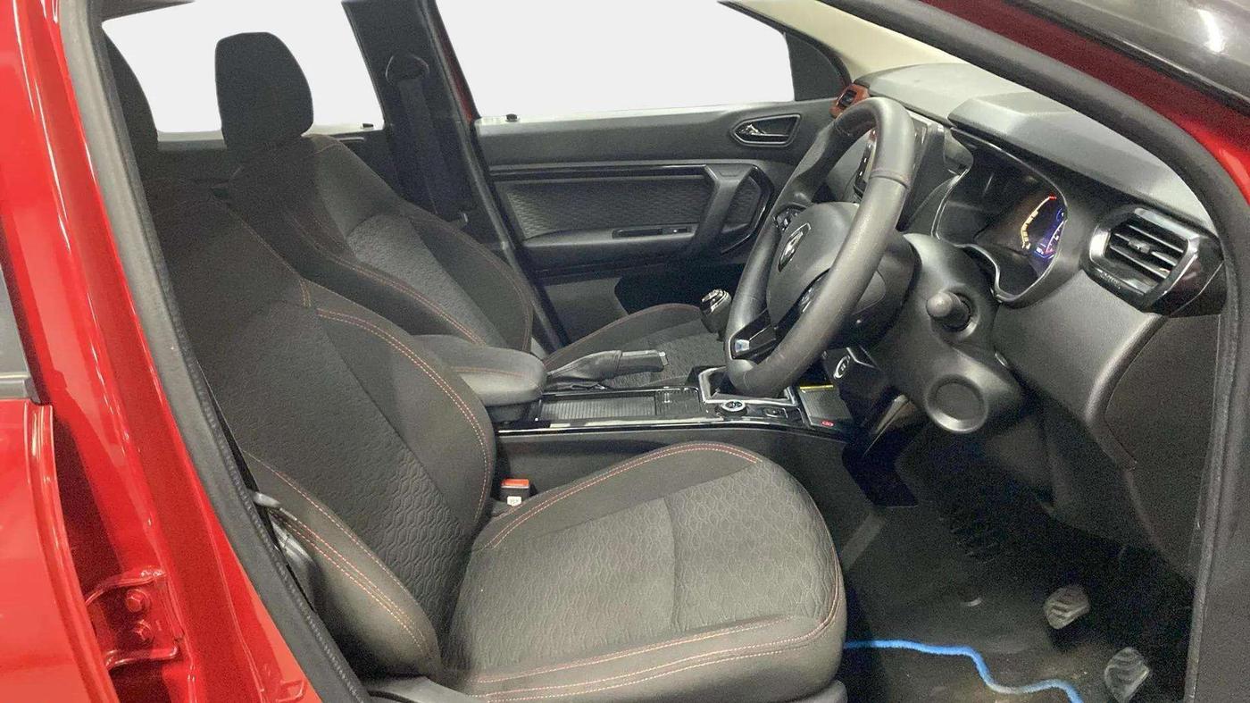 2022 Renault Kiger RXZ TURBO MT DUAL TONE, Petrol, Manual, 14,894 km, Right Side Front Door Cabin