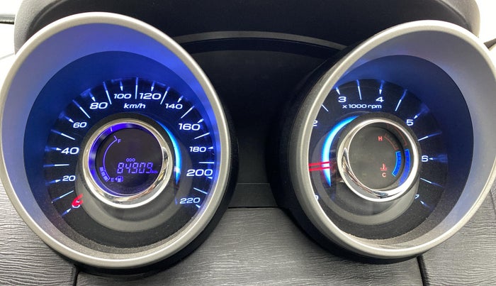 2015 Mahindra XUV500 W10, Diesel, Manual, 84,897 km, Odometer Image