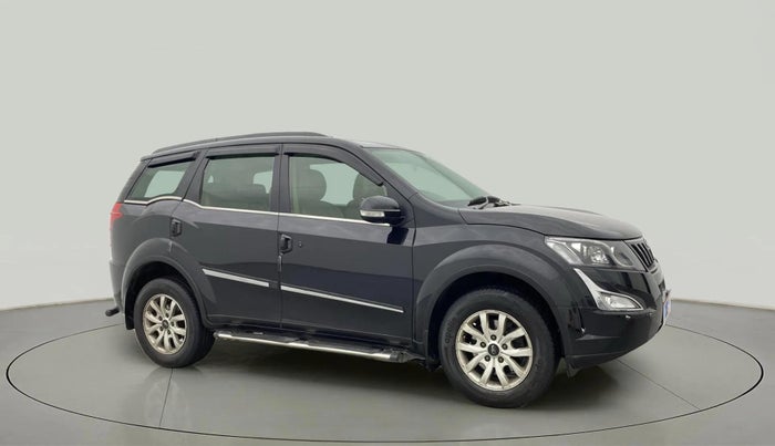 2015 Mahindra XUV500 W10, Diesel, Manual, 84,897 km, Right Front Diagonal