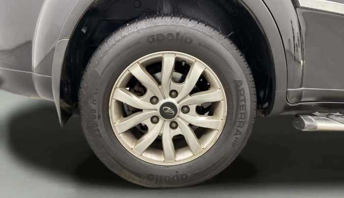 2015 Mahindra XUV500 W10, Diesel, Manual, 84,897 km, Right Rear Wheel