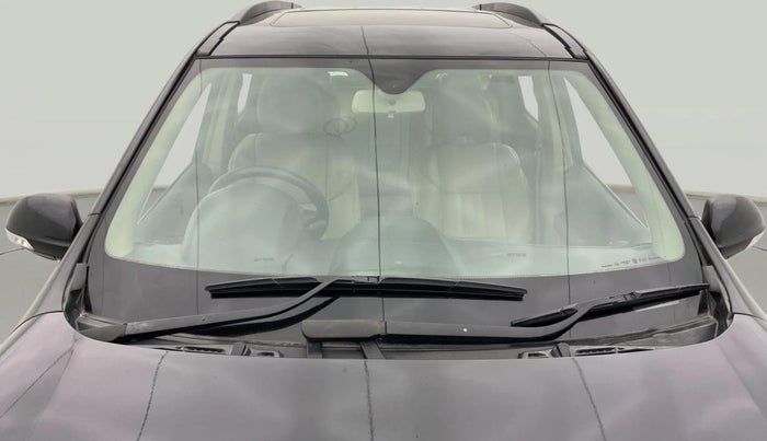 2015 Mahindra XUV500 W10, Diesel, Manual, 84,897 km, Front Windshield