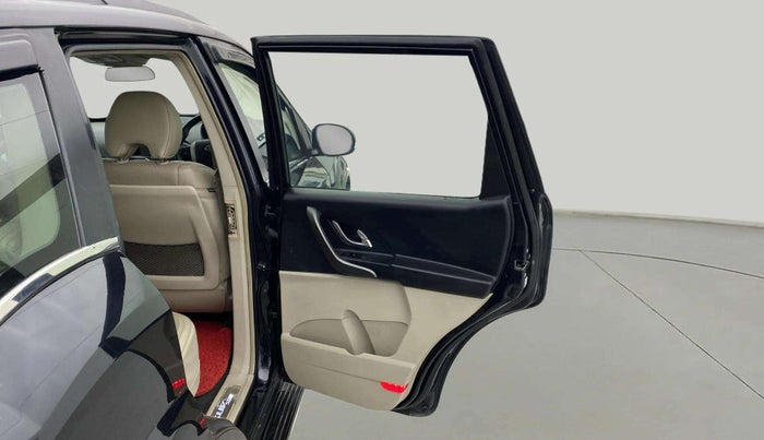 2015 Mahindra XUV500 W10, Diesel, Manual, 84,897 km, RHS Rear Door