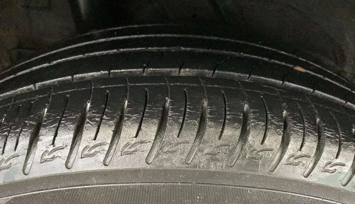 2019 Hyundai VENUE SX 1.0 TURBO, Petrol, Manual, 28,682 km, Right Rear Tyre Tread