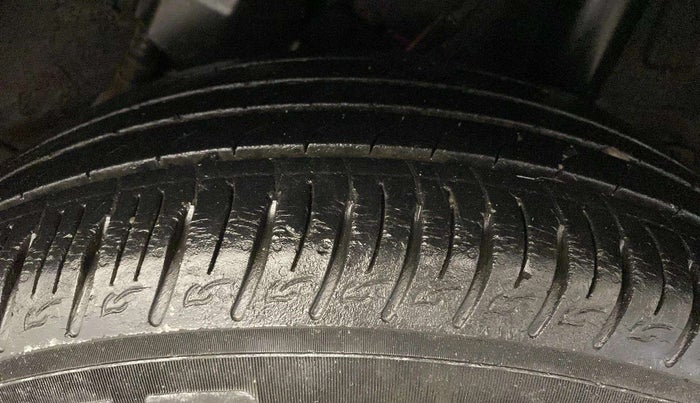 2019 Hyundai VENUE SX 1.0 TURBO, Petrol, Manual, 28,682 km, Left Rear Tyre Tread