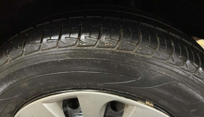 2017 Maruti Baleno DELTA PETROL 1.2, Petrol, Manual, 22,851 km, Left Rear Tyre Tread