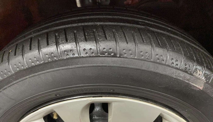 2017 Maruti Baleno DELTA PETROL 1.2, Petrol, Manual, 22,851 km, Right Front Tyre Tread