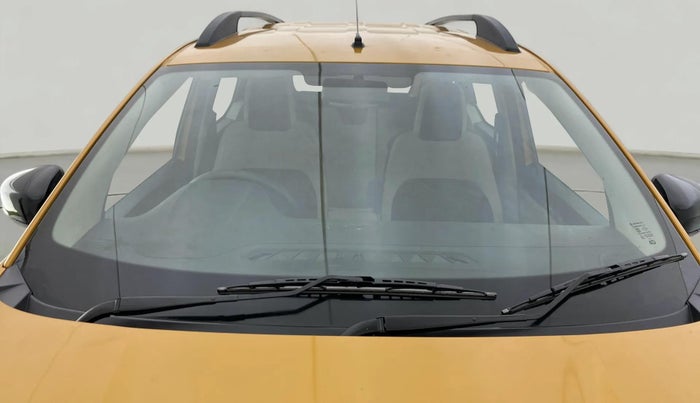 2022 Renault TRIBER RXZ, Petrol, Manual, 15,370 km, Front Windshield