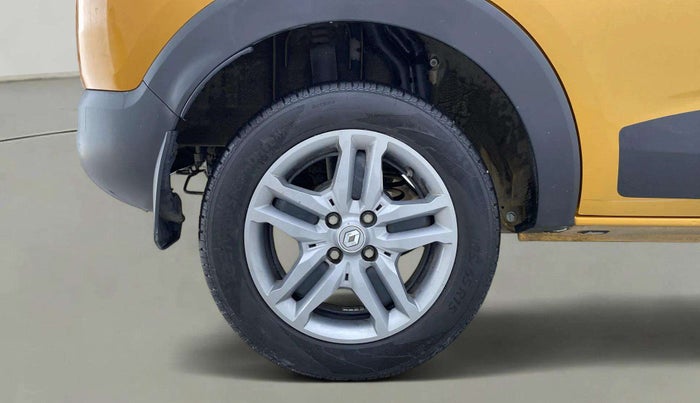 2022 Renault TRIBER RXZ, Petrol, Manual, 15,370 km, Right Rear Wheel